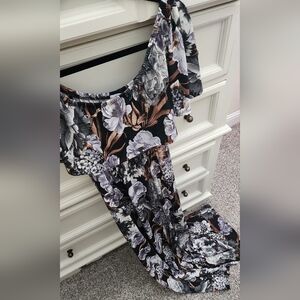 Maternity floral dress M